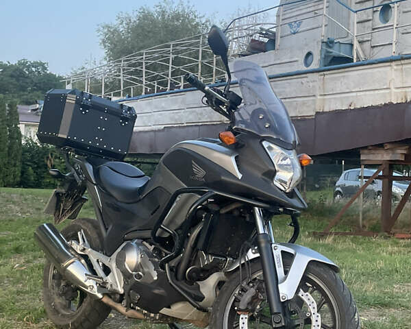 Сірий Хонда NC 700X, об'ємом двигуна 0.67 л та пробігом 27 тис. км за 6800 $, фото 1 на Automoto.ua