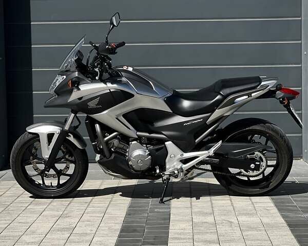 Серый Хонда NC 700X, объемом двигателя 0 л и пробегом 2 тыс. км за 6970 $, фото 1 на Automoto.ua
