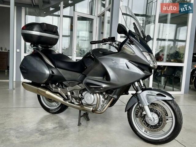 Хонда NT 700V, об'ємом двигуна 0.7 л та пробігом 35 тис. км за 4999 $, фото 1 на Automoto.ua