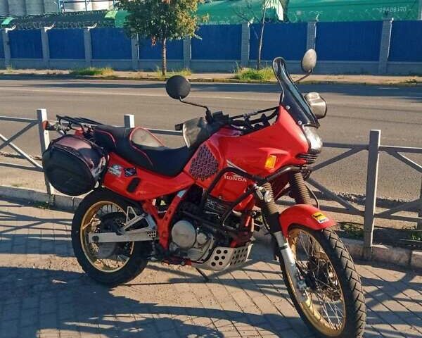 Красный Хонда NX 650 Dominator, объемом двигателя 0 л и пробегом 67 тыс. км за 2900 $, фото 1 на Automoto.ua
