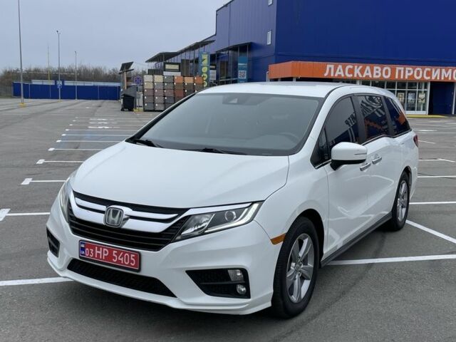 Белый Хонда Одиссей, объемом двигателя 3.5 л и пробегом 99 тыс. км за 18500 $, фото 1 на Automoto.ua