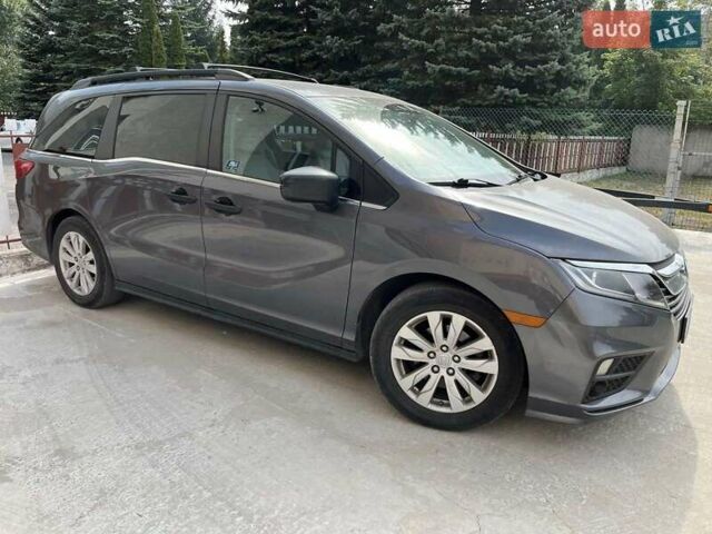 Серый Хонда Одиссей, объемом двигателя 3.47 л и пробегом 55 тыс. км за 23900 $, фото 1 на Automoto.ua