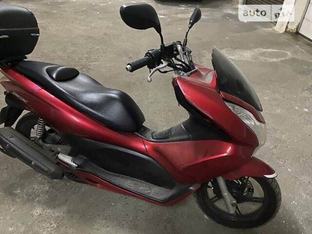 Красный Хонда PCX 125, объемом двигателя 0 л и пробегом 19 тыс. км за 1750 $, фото 1 на Automoto.ua