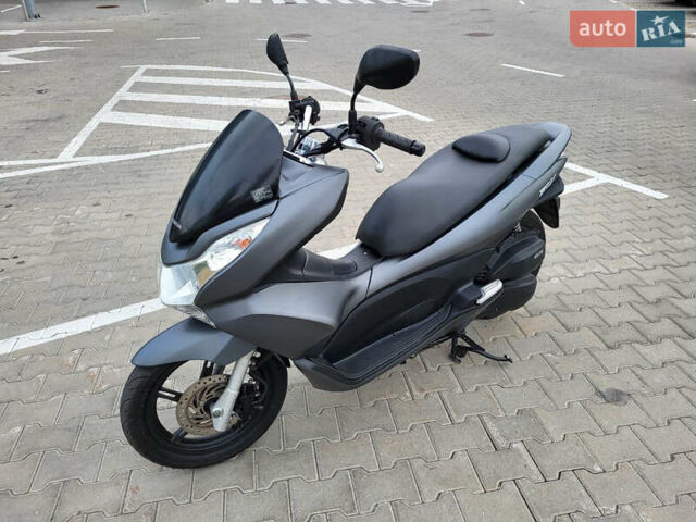 Хонда PCX 125, объемом двигателя 0.13 л и пробегом 24 тыс. км за 1900 $, фото 1 на Automoto.ua