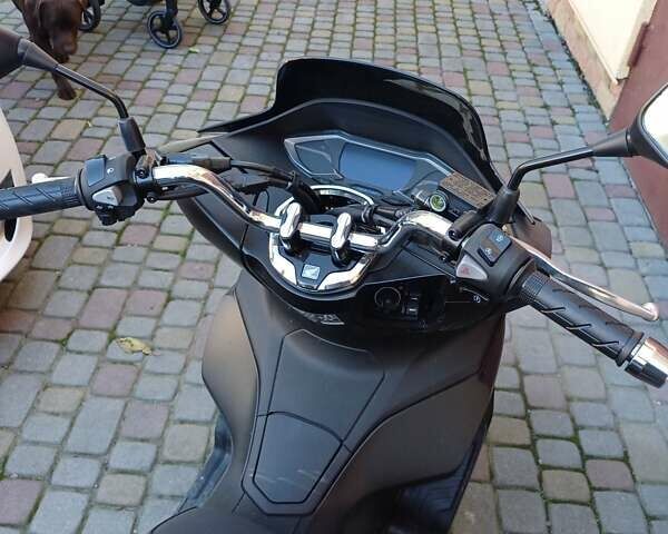 Хонда PCX 125, объемом двигателя 0.13 л и пробегом 1 тыс. км за 3300 $, фото 1 на Automoto.ua