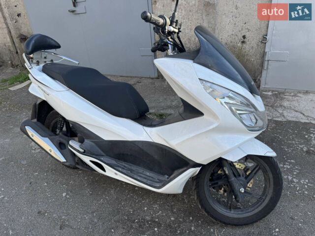 Синий Хонда PCX 125, объемом двигателя 0.12 л и пробегом 30 тыс. км за 2000 $, фото 1 на Automoto.ua