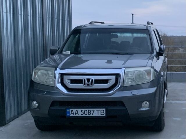 Сірий Хонда Пілот, об'ємом двигуна 3.5 л та пробігом 183 тис. км за 10500 $, фото 1 на Automoto.ua