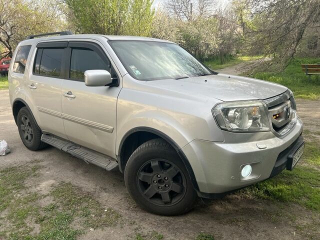 Серый Хонда Пилот, объемом двигателя 3.5 л и пробегом 330 тыс. км за 9600 $, фото 1 на Automoto.ua