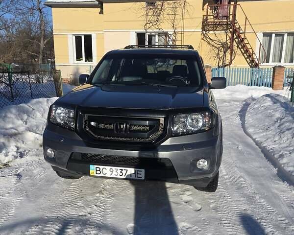 Серый Хонда Пилот, объемом двигателя 3.5 л и пробегом 245 тыс. км за 14400 $, фото 1 на Automoto.ua