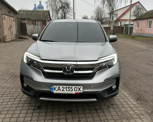 Серый Хонда Пилот, объемом двигателя 3.47 л и пробегом 129 тыс. км за 30100 $, фото 1 на Automoto.ua