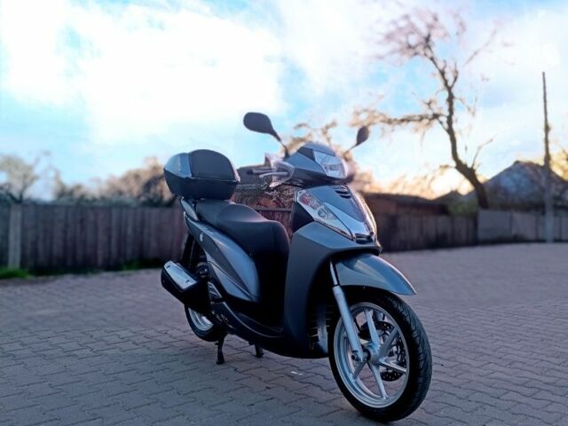 Хонда SH 300i, объемом двигателя 0.28 л и пробегом 0 тыс. км за 2088 $, фото 1 на Automoto.ua