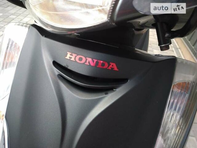 Серый Хонда SH 300i, объемом двигателя 0.28 л и пробегом 21 тыс. км за 3850 $, фото 1 на Automoto.ua
