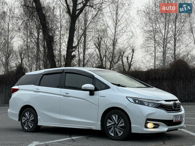 Белый Хонда Шатл, объемом двигателя 0 л и пробегом 58 тыс. км за 14200 $, фото 1 на Automoto.ua