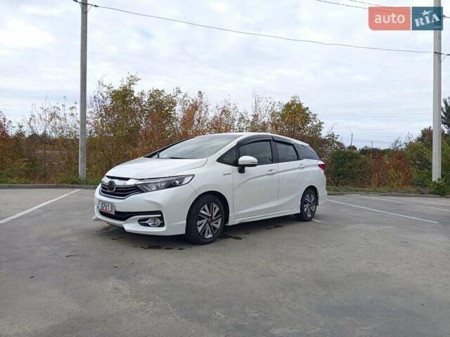 Белый Хонда Шатл, объемом двигателя 1.5 л и пробегом 56 тыс. км за 14200 $, фото 1 на Automoto.ua