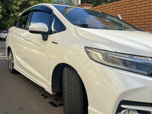 Белый Хонда Шатл, объемом двигателя 1.5 л и пробегом 96 тыс. км за 14300 $, фото 1 на Automoto.ua