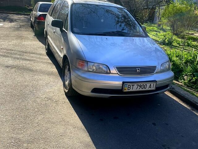 Серый Хонда Шатл, объемом двигателя 2.2 л и пробегом 400 тыс. км за 2500 $, фото 1 на Automoto.ua