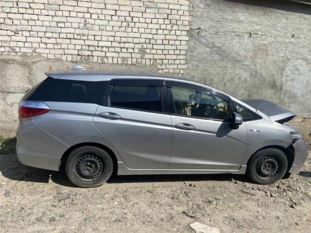 Серый Хонда Шатл, объемом двигателя 1.5 л и пробегом 83 тыс. км за 8800 $, фото 1 на Automoto.ua