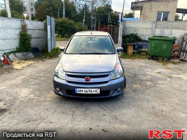 Серый Хонда Стрим, объемом двигателя 2 л и пробегом 350 тыс. км за 1850 $, фото 1 на Automoto.ua