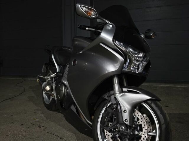 Хонда VFR 1200F, об'ємом двигуна 1.2 л та пробігом 0 тис. км за 8500 $, фото 1 на Automoto.ua