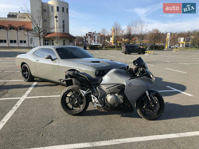 Серый Хонда VFR 1200F, объемом двигателя 1.2 л и пробегом 31 тыс. км за 8200 $, фото 1 на Automoto.ua