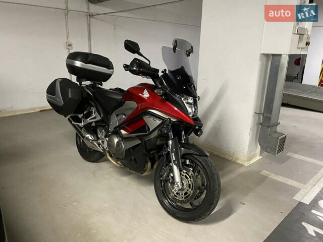 Красный Хонда VFR 800X Crossrunner, объемом двигателя 0.78 л и пробегом 50 тыс. км за 9000 $, фото 1 на Automoto.ua