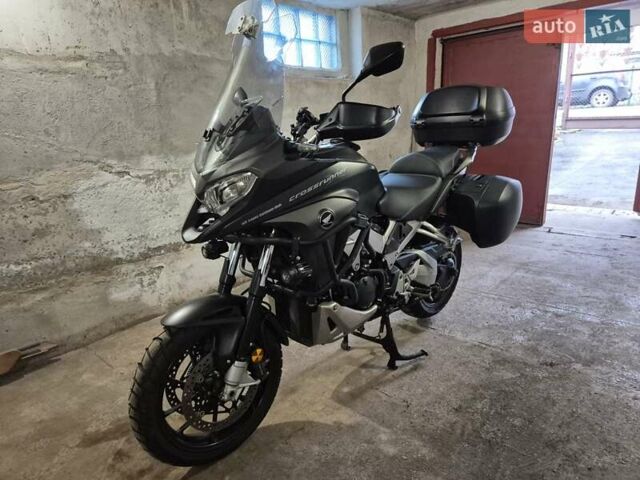 Хонда VFR 800X Crossrunner, об'ємом двигуна 0.78 л та пробігом 30 тис. км за 8600 $, фото 1 на Automoto.ua