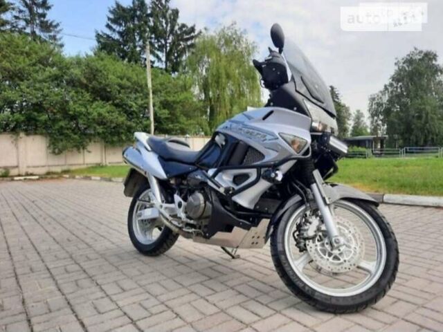 Хонда XL 1000V Varadero, объемом двигателя 0 л и пробегом 26 тыс. км за 6300 $, фото 1 на Automoto.ua