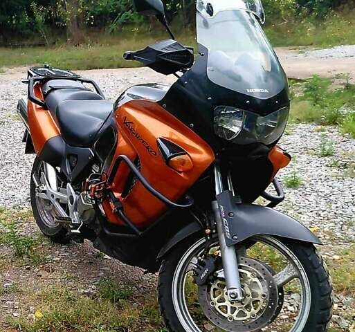 Помаранчевий Хонда XL 1000V Varadero, об'ємом двигуна 1 л та пробігом 74 тис. км за 4700 $, фото 1 на Automoto.ua
