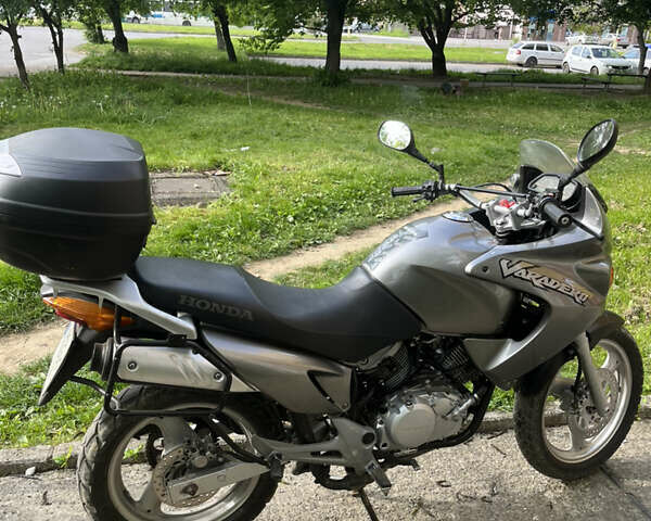 Хонда XL 125V Varadero, объемом двигателя 0 л и пробегом 45 тыс. км за 2171 $, фото 1 на Automoto.ua