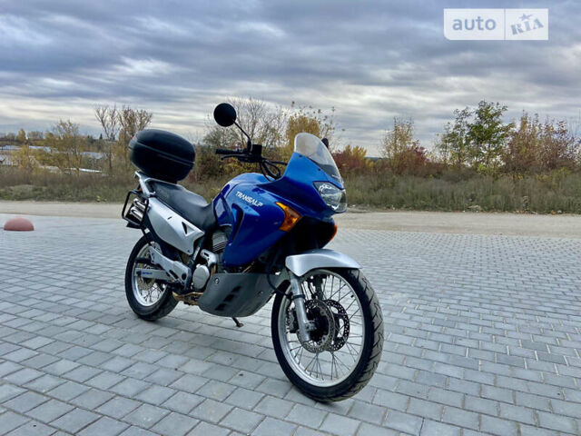 Хонда XL 650V Transalp, объемом двигателя 0.65 л и пробегом 39 тыс. км за 3800 $, фото 1 на Automoto.ua