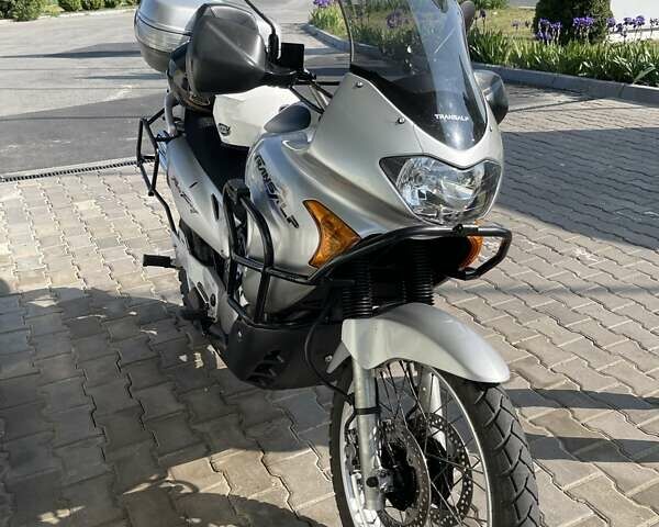 Серый Хонда XL 650V Transalp, объемом двигателя 0 л и пробегом 35 тыс. км за 5000 $, фото 1 на Automoto.ua