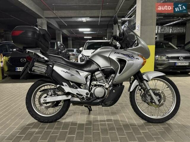 Серый Хонда XL 650V Transalp, объемом двигателя 0.65 л и пробегом 59 тыс. км за 3700 $, фото 1 на Automoto.ua