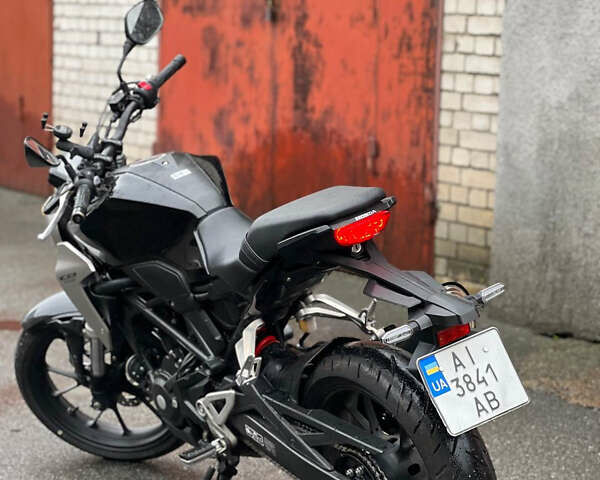 Чорний Хонда CB 300R, об'ємом двигуна 0.29 л та пробігом 16 тис. км за 4000 $, фото 1 на Automoto.ua