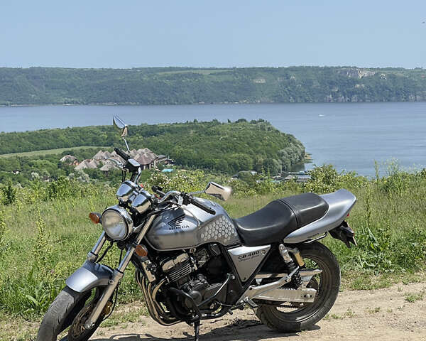 Хонда CB 400SF, об'ємом двигуна 0.4 л та пробігом 25 тис. км за 3500 $, фото 1 на Automoto.ua
