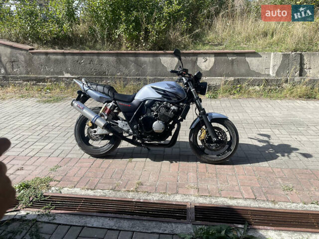 Серый Хонда CB 400SF, объемом двигателя 0.4 л и пробегом 46 тыс. км за 3550 $, фото 1 на Automoto.ua