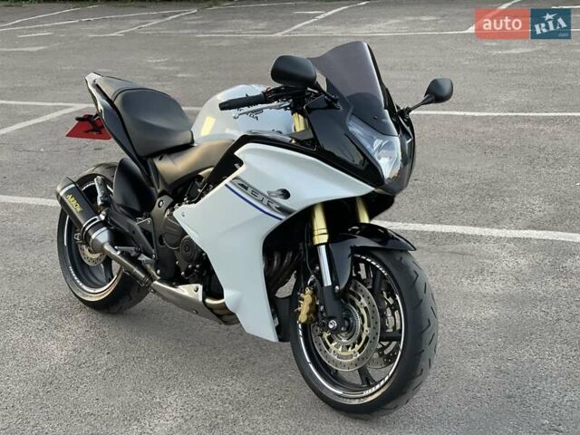 Білий Хонда CB 600F Hornet, об'ємом двигуна 0 л та пробігом 20 тис. км за 6200 $, фото 1 на Automoto.ua