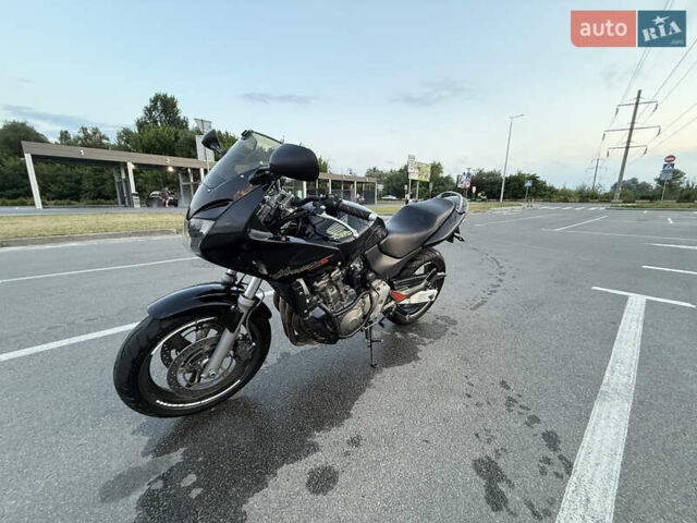 Черный Хонда CB 600F Hornet, объемом двигателя 0.6 л и пробегом 49 тыс. км за 4000 $, фото 1 на Automoto.ua