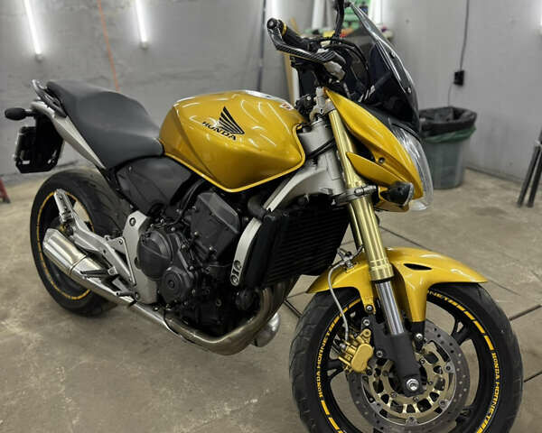 Желтый Хонда CB 600F Hornet, объемом двигателя 0.6 л и пробегом 39 тыс. км за 6000 $, фото 1 на Automoto.ua