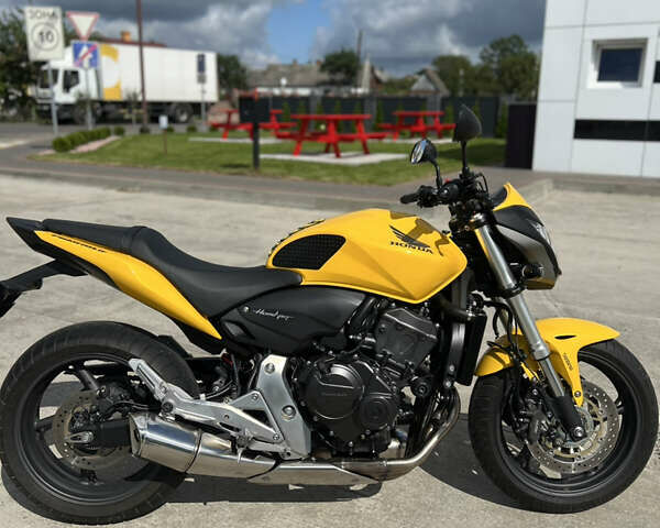 Желтый Хонда CB 600F Hornet, объемом двигателя 0.6 л и пробегом 18 тыс. км за 7000 $, фото 1 на Automoto.ua