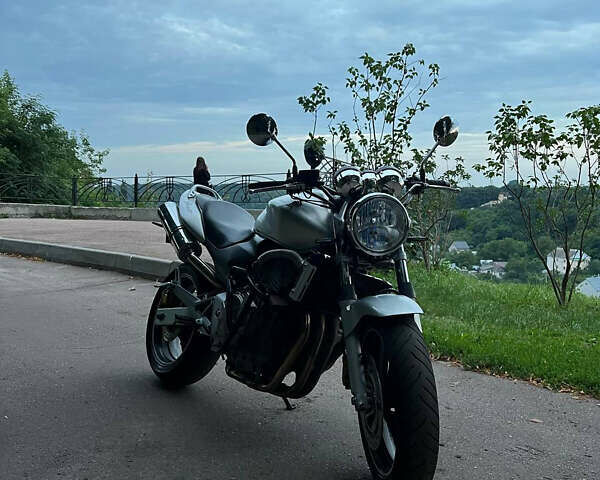 Сірий Хонда CB 600F Hornet, об'ємом двигуна 0.6 л та пробігом 45 тис. км за 4100 $, фото 1 на Automoto.ua