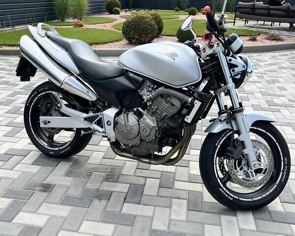 Серый Хонда CB 600F Hornet, объемом двигателя 0.6 л и пробегом 58 тыс. км за 4200 $, фото 1 на Automoto.ua
