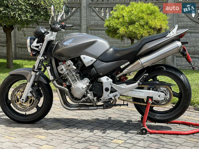 Сірий Хонда CB 900F Hornet, об'ємом двигуна 0.9 л та пробігом 32 тис. км за 5500 $, фото 1 на Automoto.ua