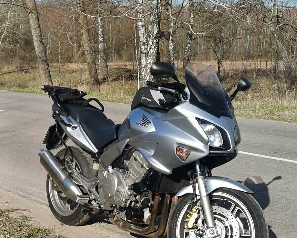 Сірий Хонда CBF 1000A, об'ємом двигуна 1 л та пробігом 27 тис. км за 6300 $, фото 1 на Automoto.ua
