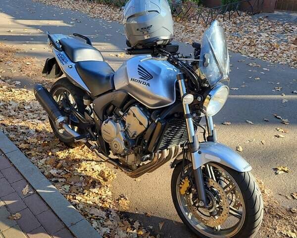 Сірий Хонда CBF 600N, об'ємом двигуна 0.6 л та пробігом 71 тис. км за 3900 $, фото 1 на Automoto.ua