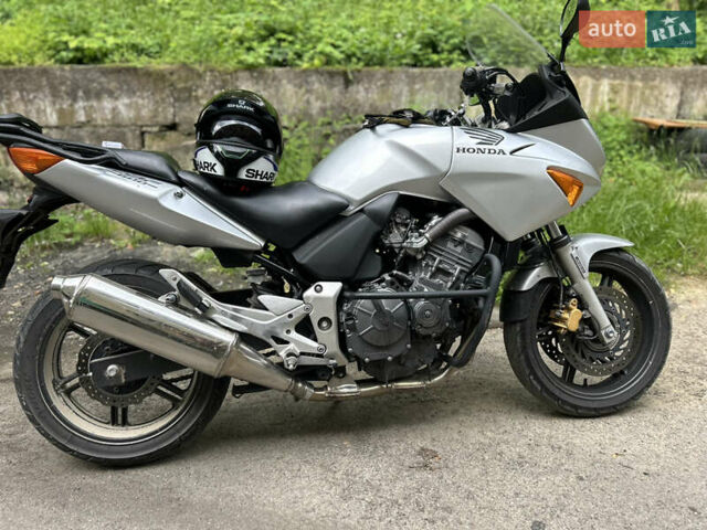 Серый Хонда CBF 600N, объемом двигателя 0.6 л и пробегом 40 тыс. км за 4400 $, фото 1 на Automoto.ua