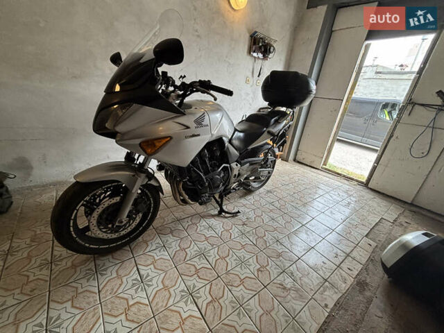 Сірий Хонда CBF 600S, об'ємом двигуна 0 л та пробігом 47 тис. км за 4000 $, фото 1 на Automoto.ua