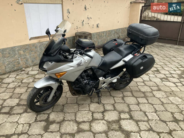 Серый Хонда CBF 600S, объемом двигателя 0.6 л и пробегом 53 тыс. км за 4200 $, фото 1 на Automoto.ua