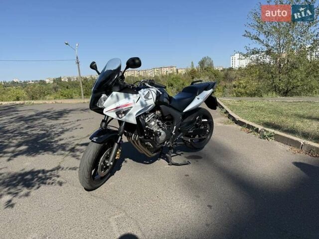 Хонда CBF 600SA, объемом двигателя 0 л и пробегом 34 тыс. км за 5850 $, фото 1 на Automoto.ua