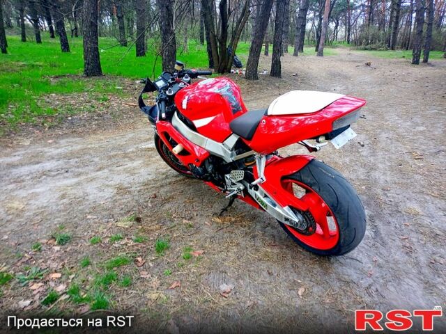 Хонда CBR 1000, об'ємом двигуна 1 л та пробігом 111 тис. км за 2000 $, фото 1 на Automoto.ua