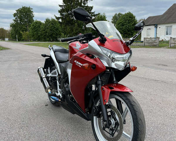 Красный Хонда CBR 250R, объемом двигателя 0.25 л и пробегом 22 тыс. км за 3000 $, фото 1 на Automoto.ua